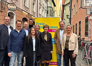 FDP Regensburg stellt starke und vielfältige Stadtratsliste für Kommunalwahl 2026 auf