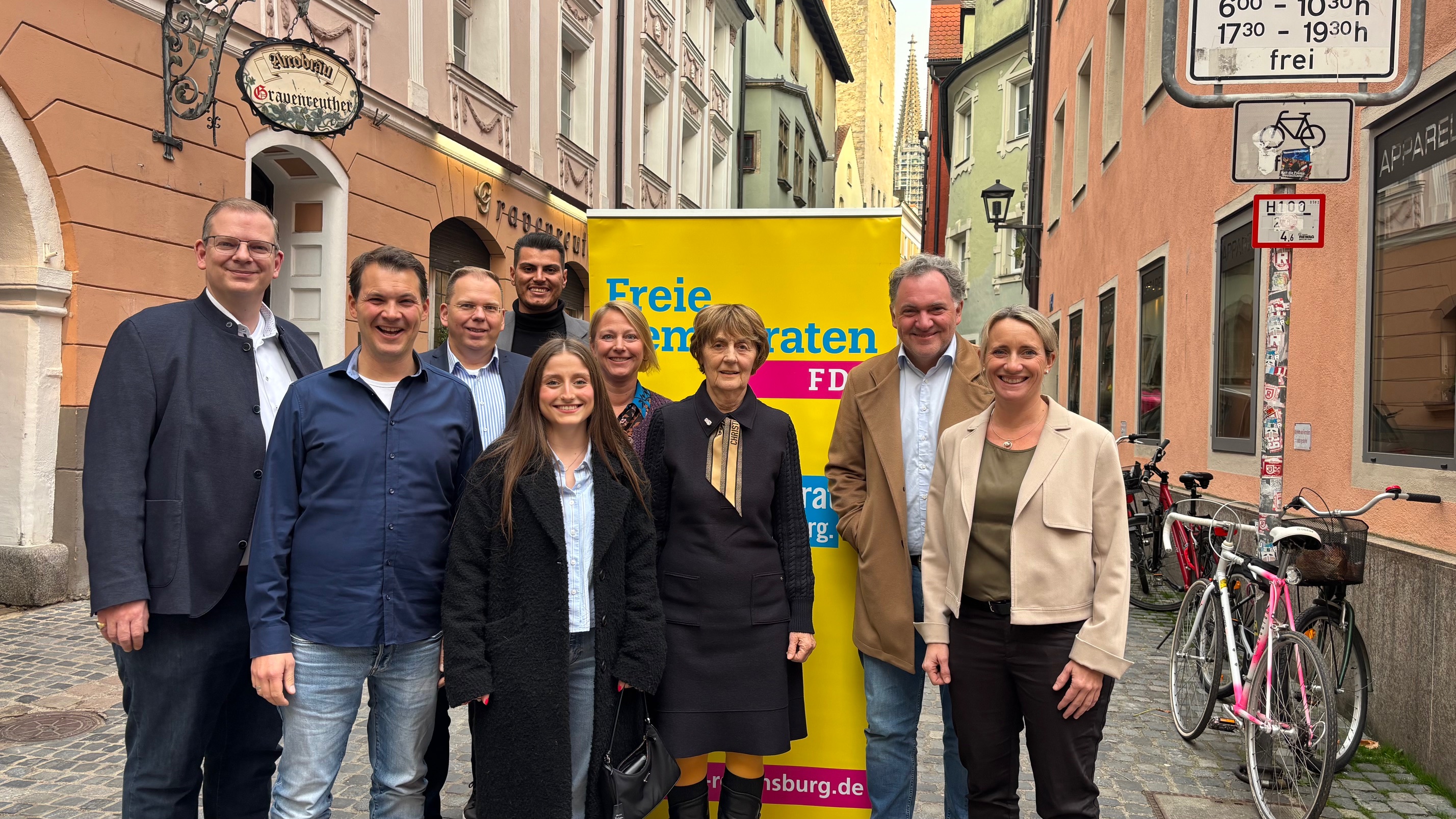 FDP Regensburg stellt starke und vielfältige Stadtratsliste für Kommunalwahl 2026 auf
